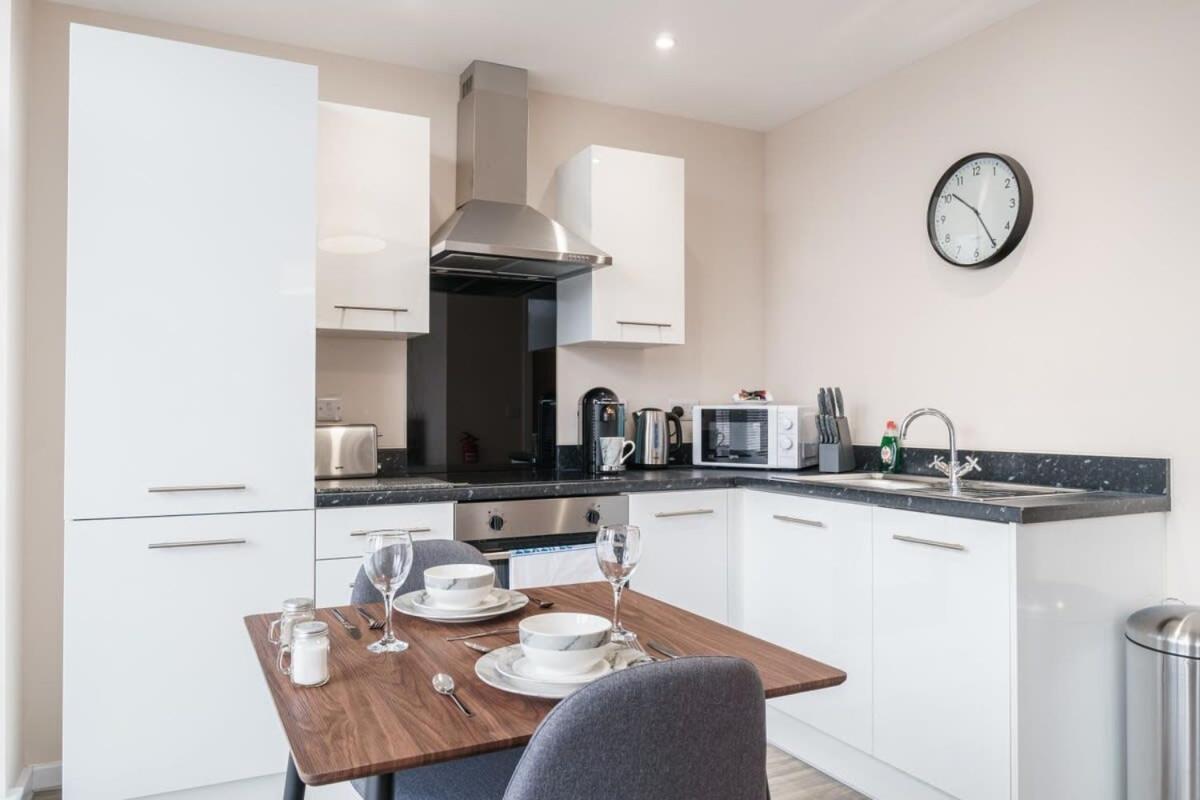 Bright 1 Bed Apartment Manchester - Sleeps 2 Exteriör bild