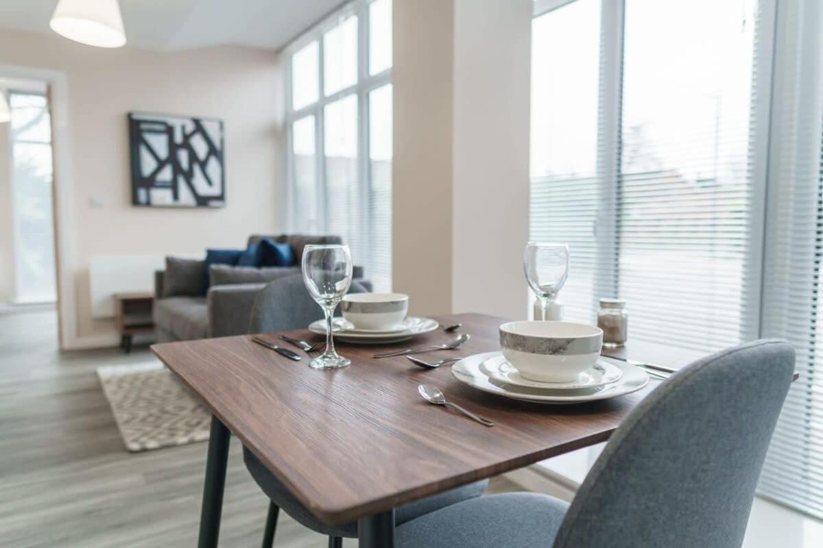 Bright 1 Bed Apartment Manchester - Sleeps 2 Exteriör bild
